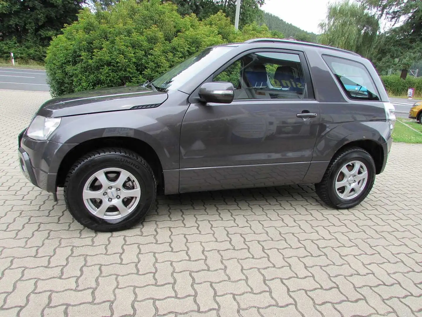 Suzuki Grand Vitara 3-T. 1.6 Club 'Klima/CD/AHK/LM' Grau - 2