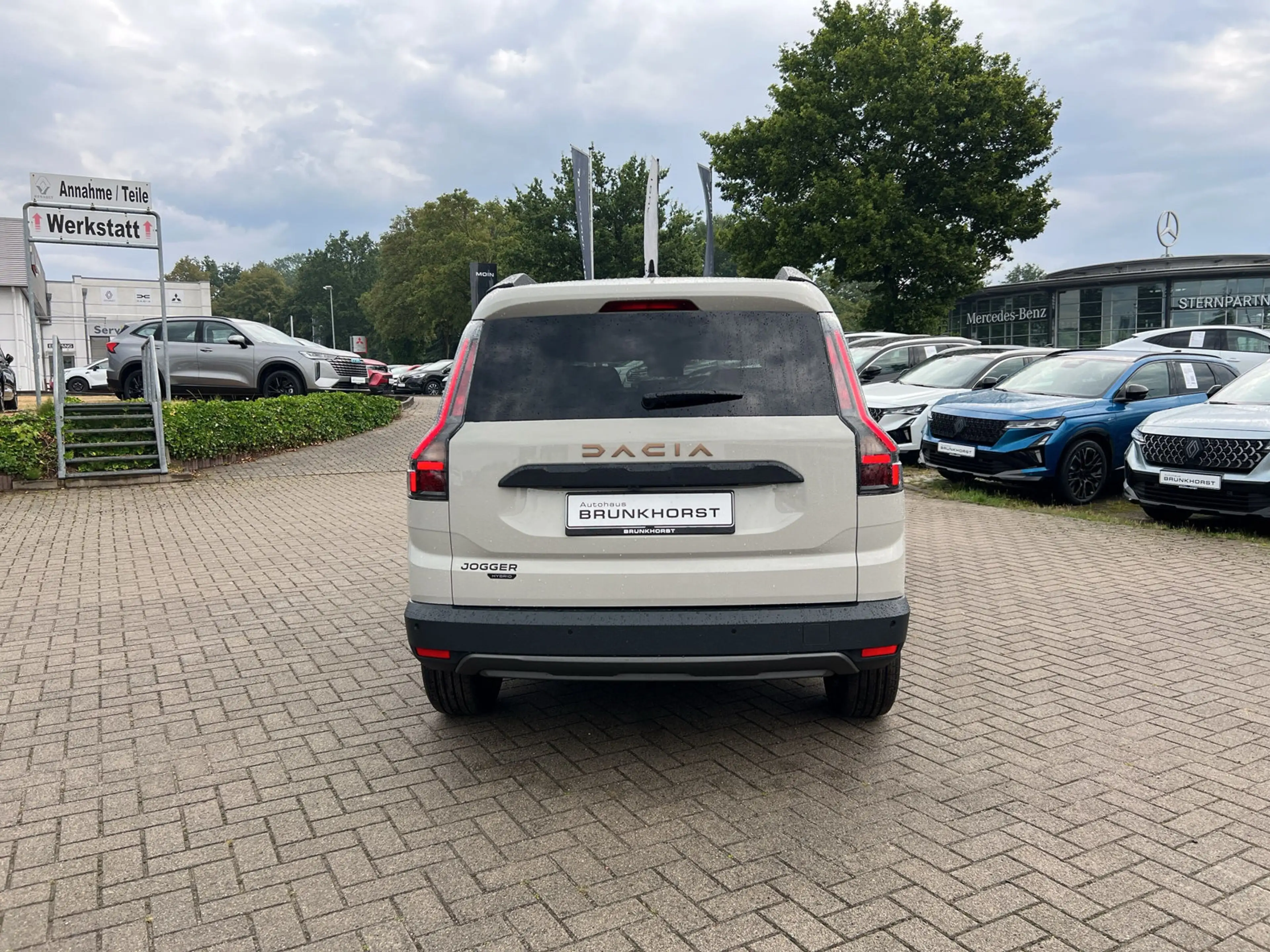 Dacia Jogger Hybrid 155 Extreme 5-S SHZ+RFK+NAVI — photo 2