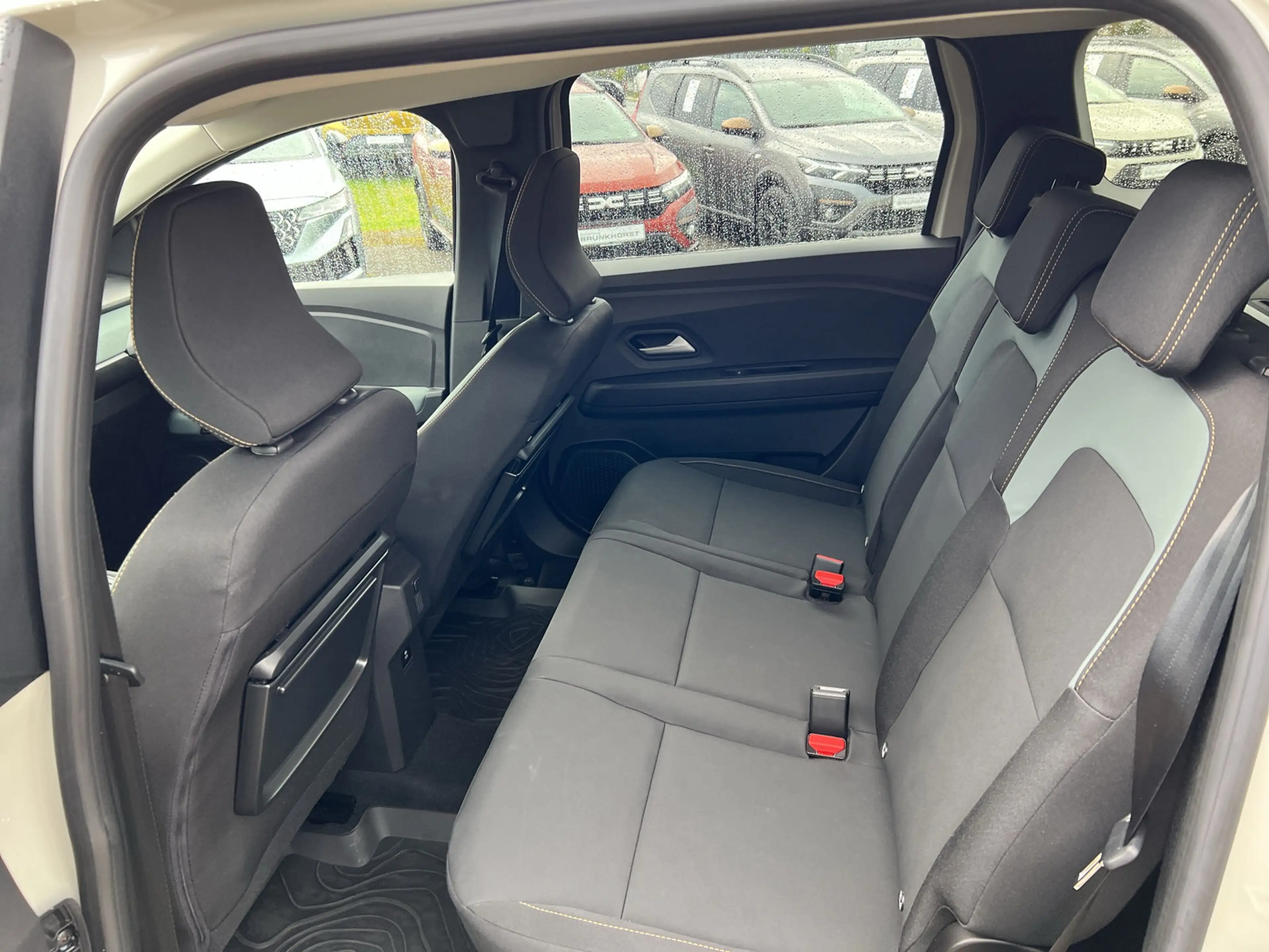 Dacia Jogger Hybrid 155 Extreme 5-S SHZ+RFK+NAVI — photo 10
