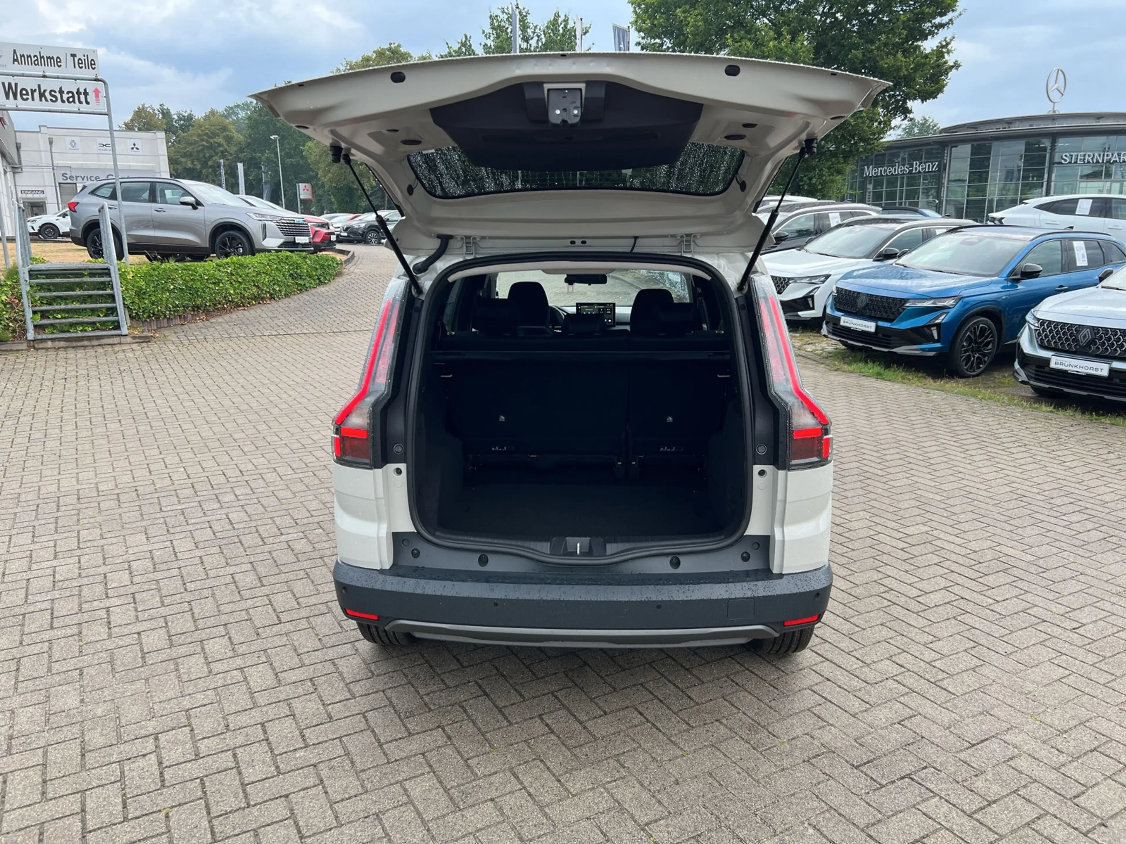 Dacia Jogger Hybrid 155 Extreme 5-S SHZ+RFK+NAVI — photo 15