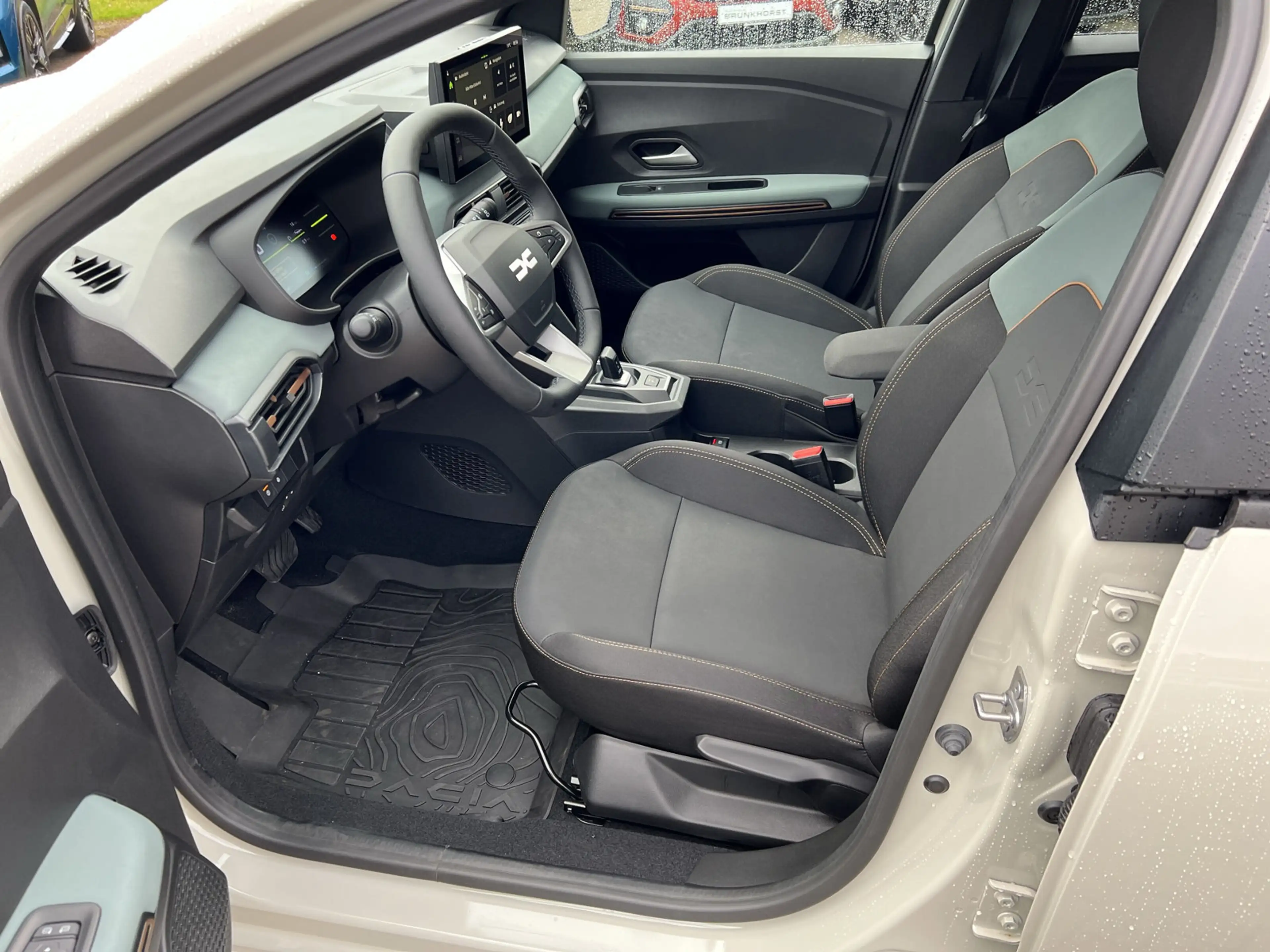 Dacia Jogger Hybrid 155 Extreme 5-S SHZ+RFK+NAVI — photo 5
