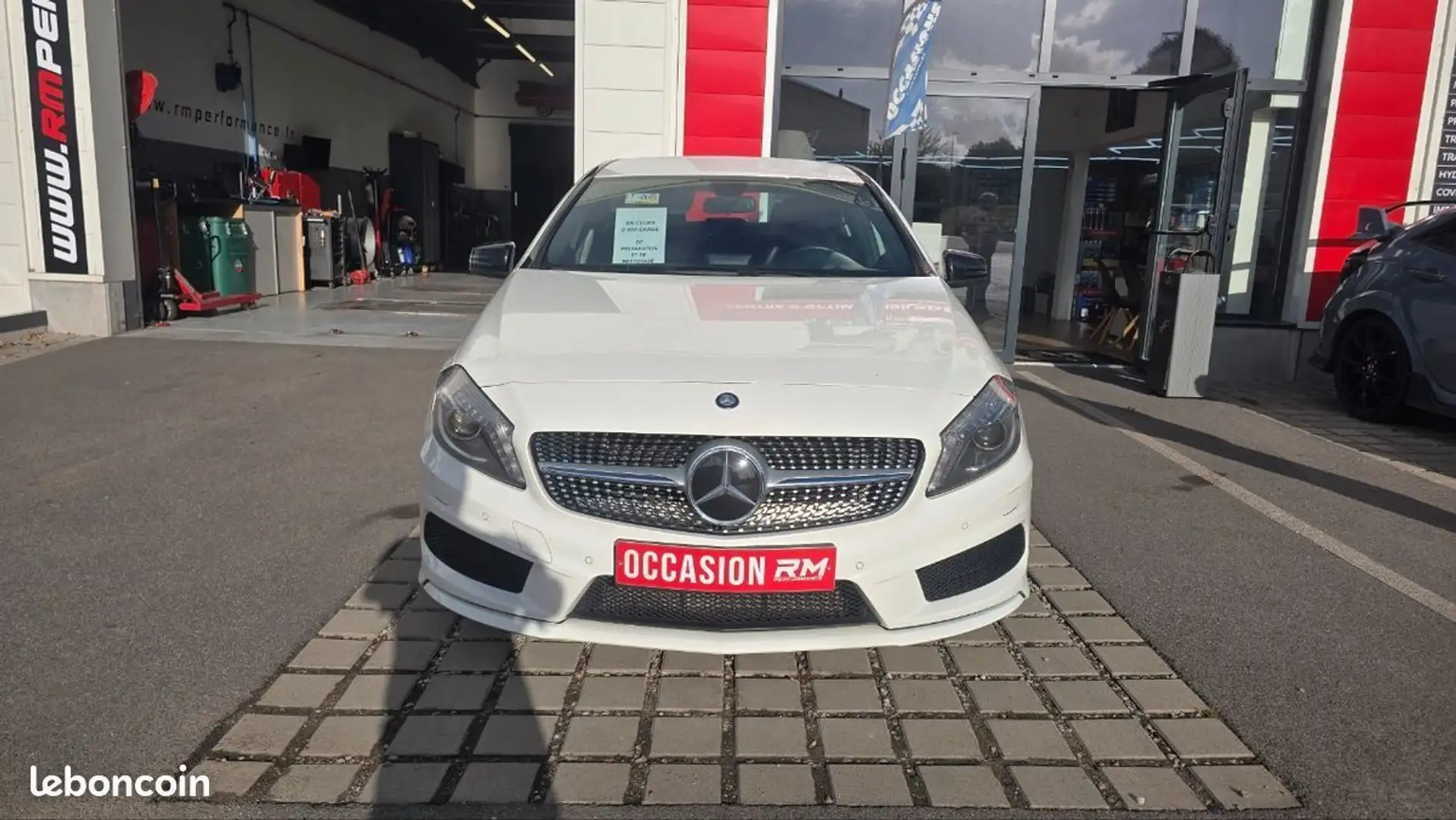 Mercedes-Benz A 180 Mercedes A180 122cv pack AMG 03-2015 Blanco - 2