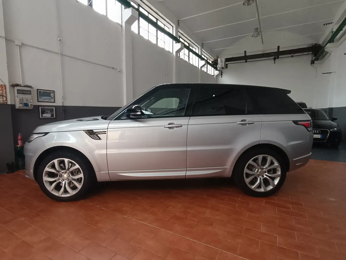 Land Rover Range Rover Sport 3.0 sdV6 Autobiography TETTO PANORAMICO Grigio - 2