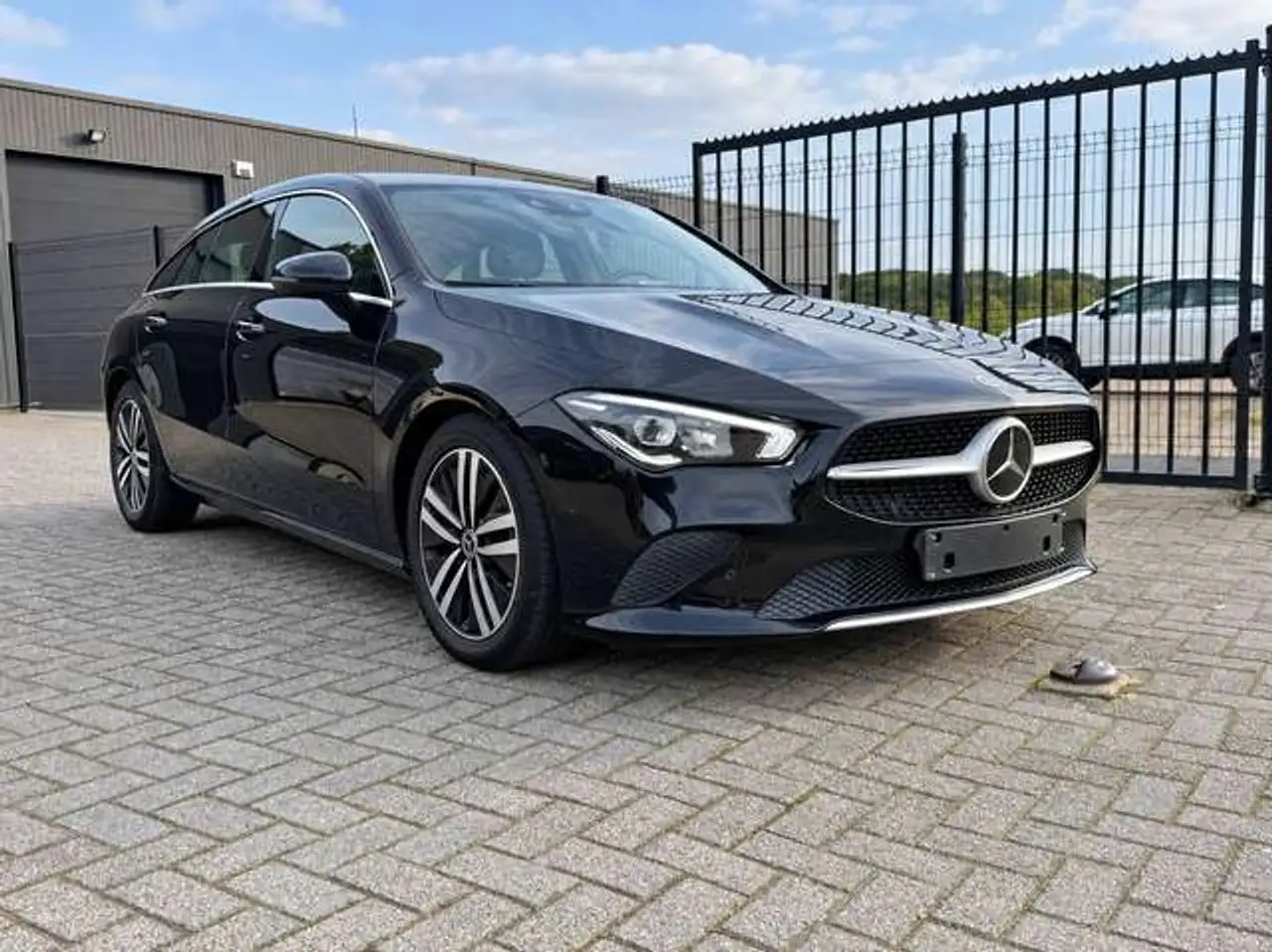 Mercedes-Benz CLA 180