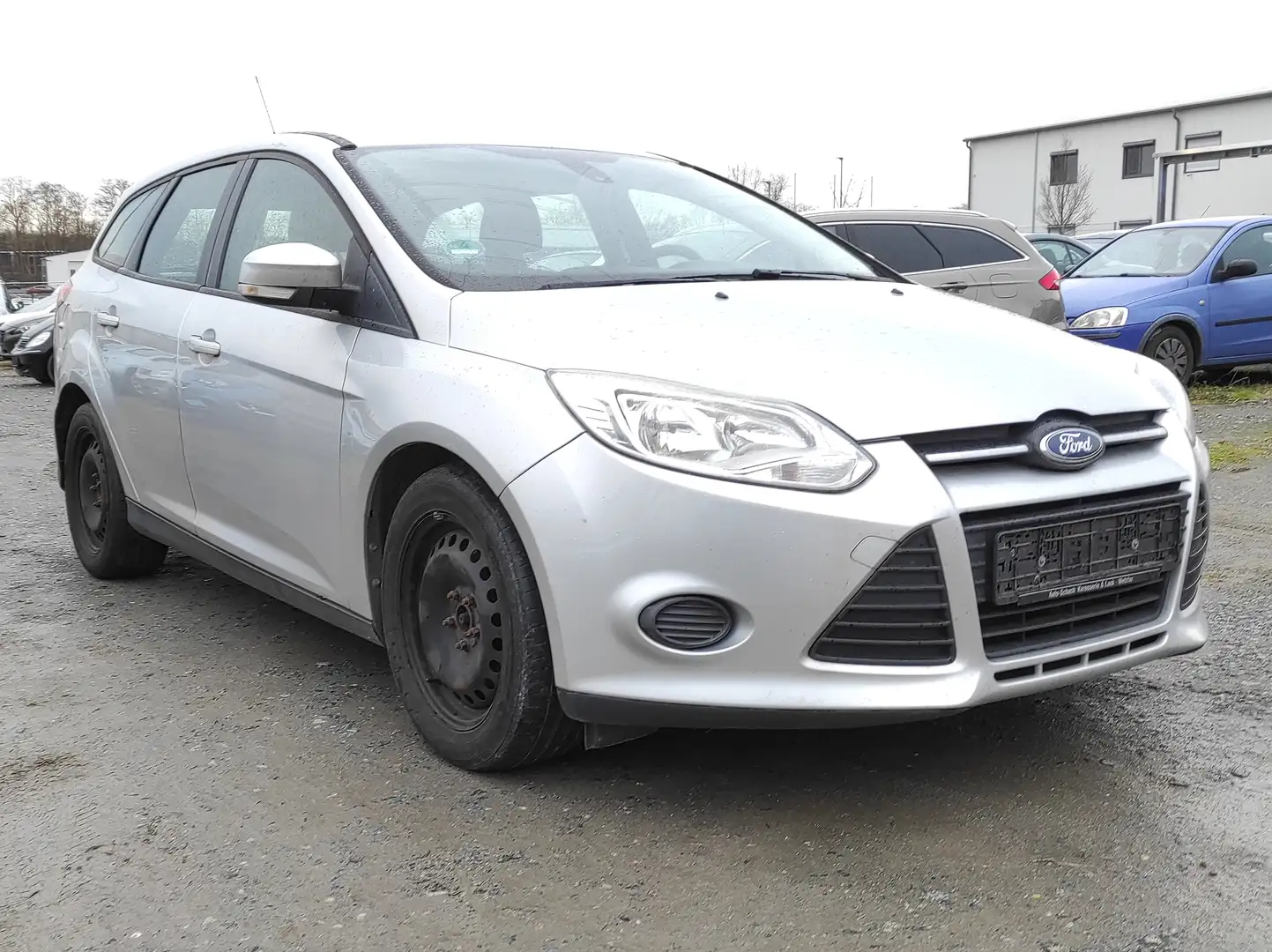 Ford Focus 2.0 AUTOMATIK KLIMA PDC EURO-5 KOMBI ABS ESP Trend Silber - 2