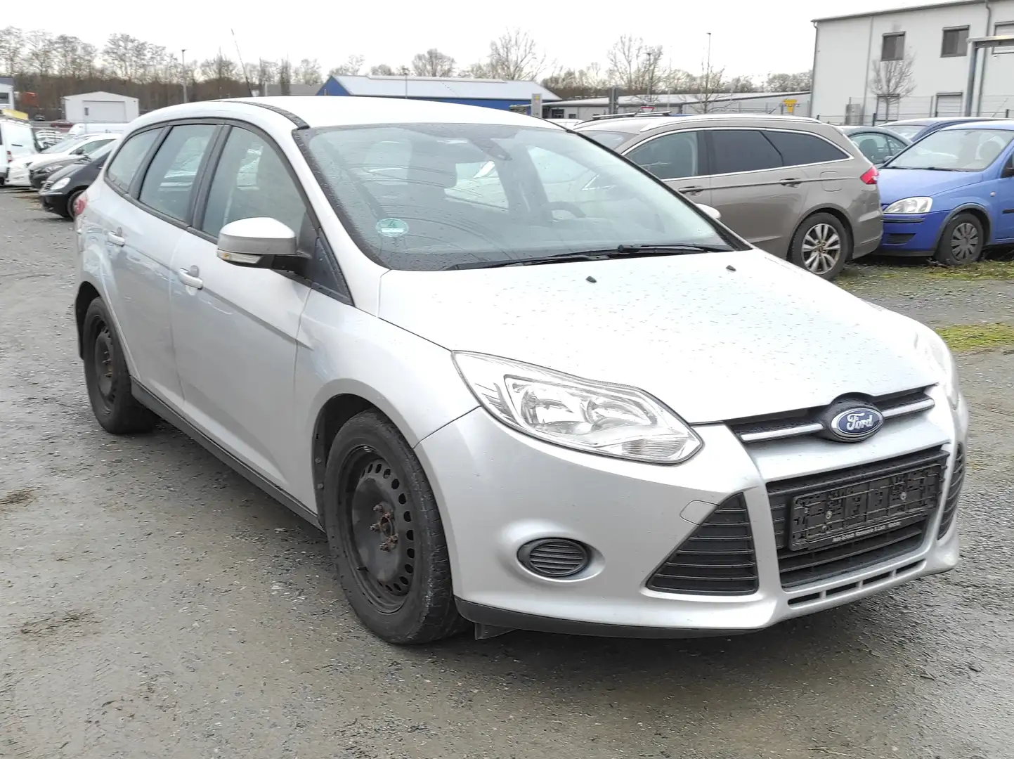 Ford Focus 2.0 AUTOMATIK KLIMA PDC EURO-5 KOMBI ABS ESP Trend Silber - 1