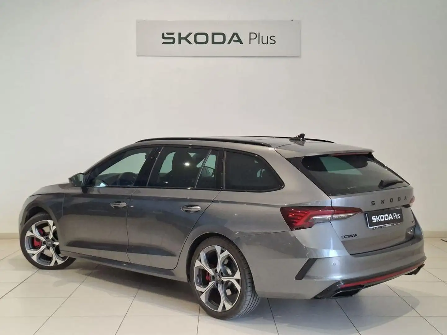 Skoda Octavia Combi 2.0 TSI RS DSG7 195kW Gris - 2