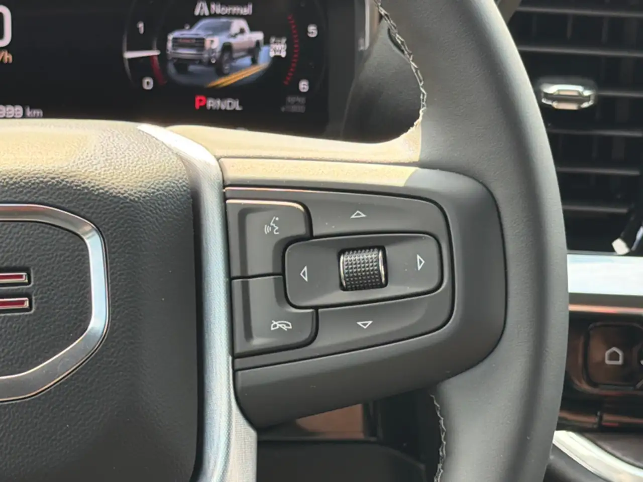 GMC Sierra 2500HD снимка GMC Sierra 2500HD