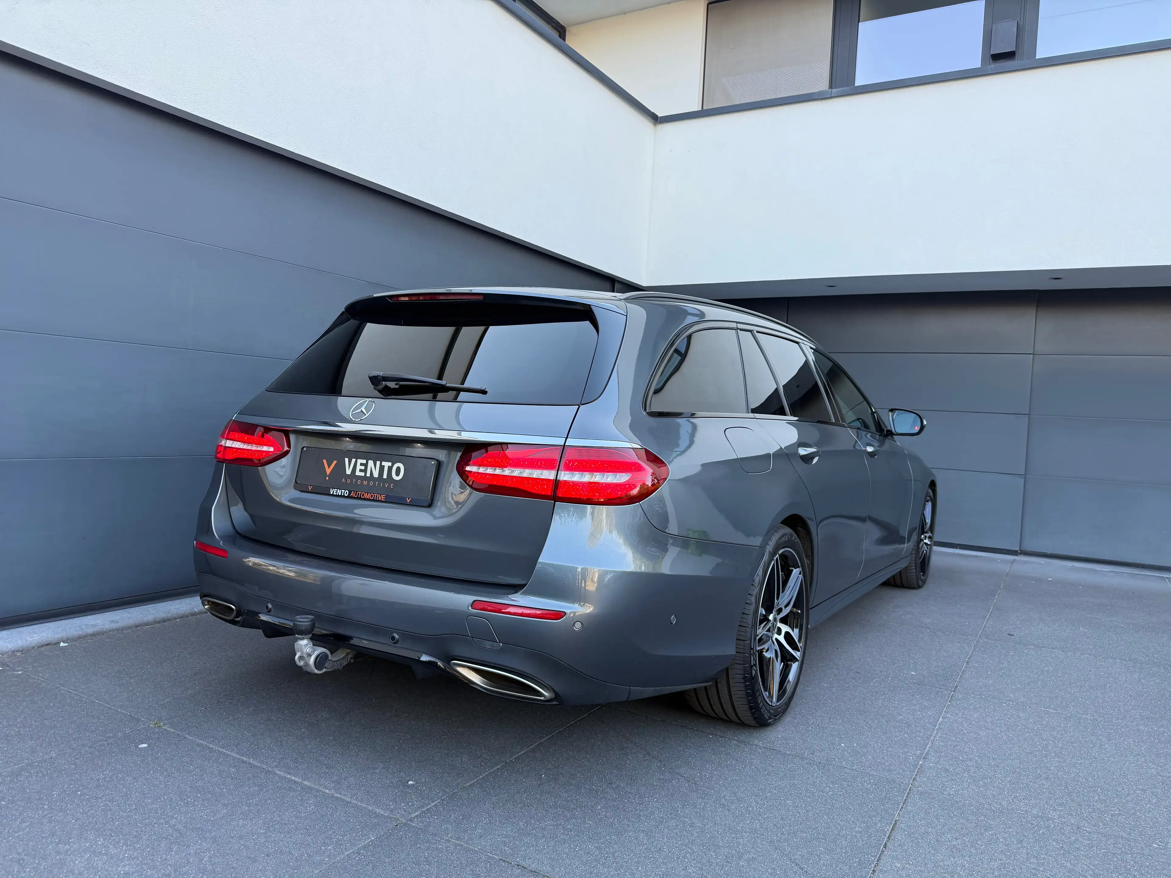 Mercedes-Benz E 200 E 200 Business Solution AMG (EU6d-TEMP)
