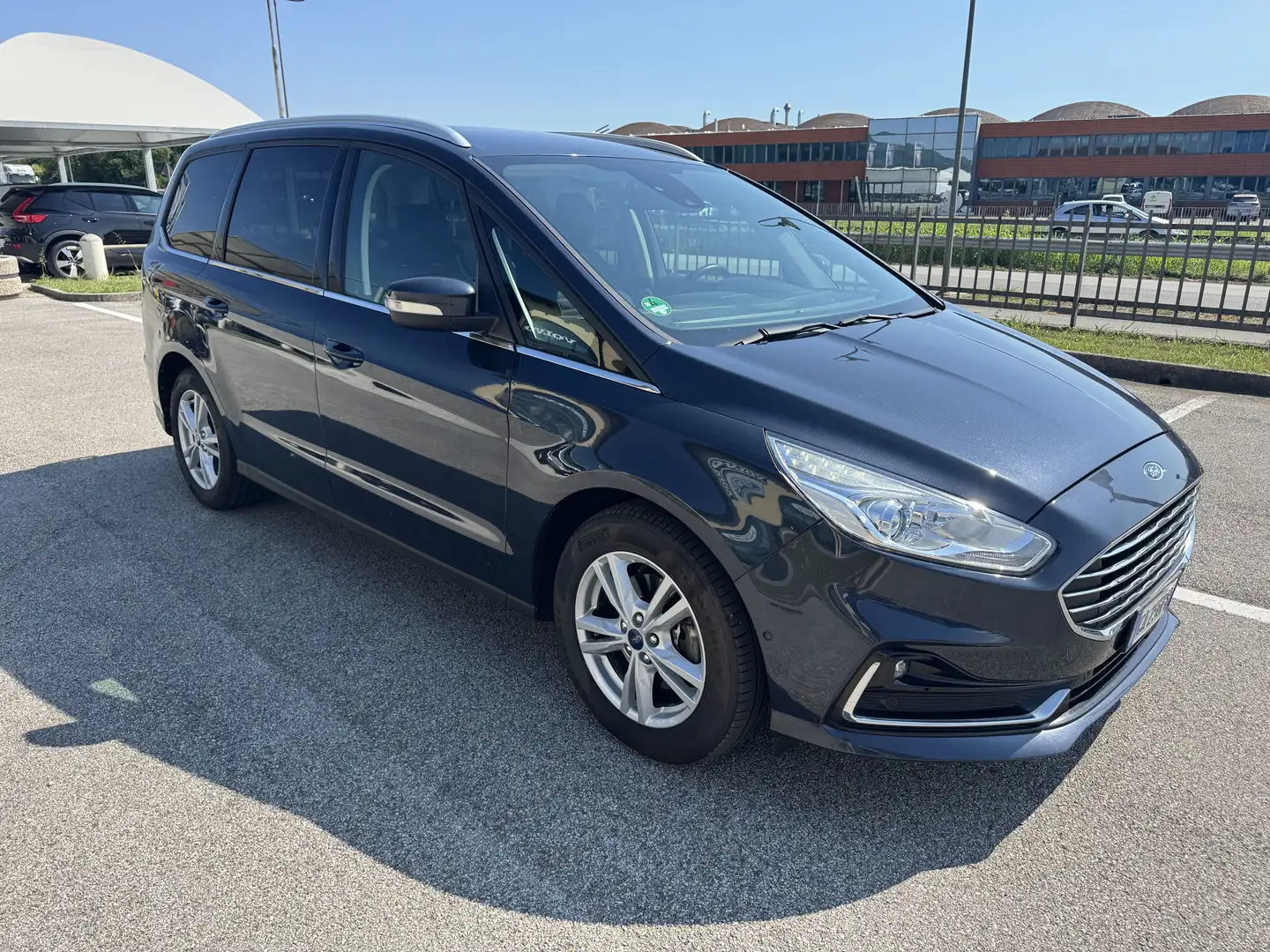 Ford Galaxy Titanium Business 2.0 EcoBlue 150CV S&S Automatica Blu/Azzurro - 2