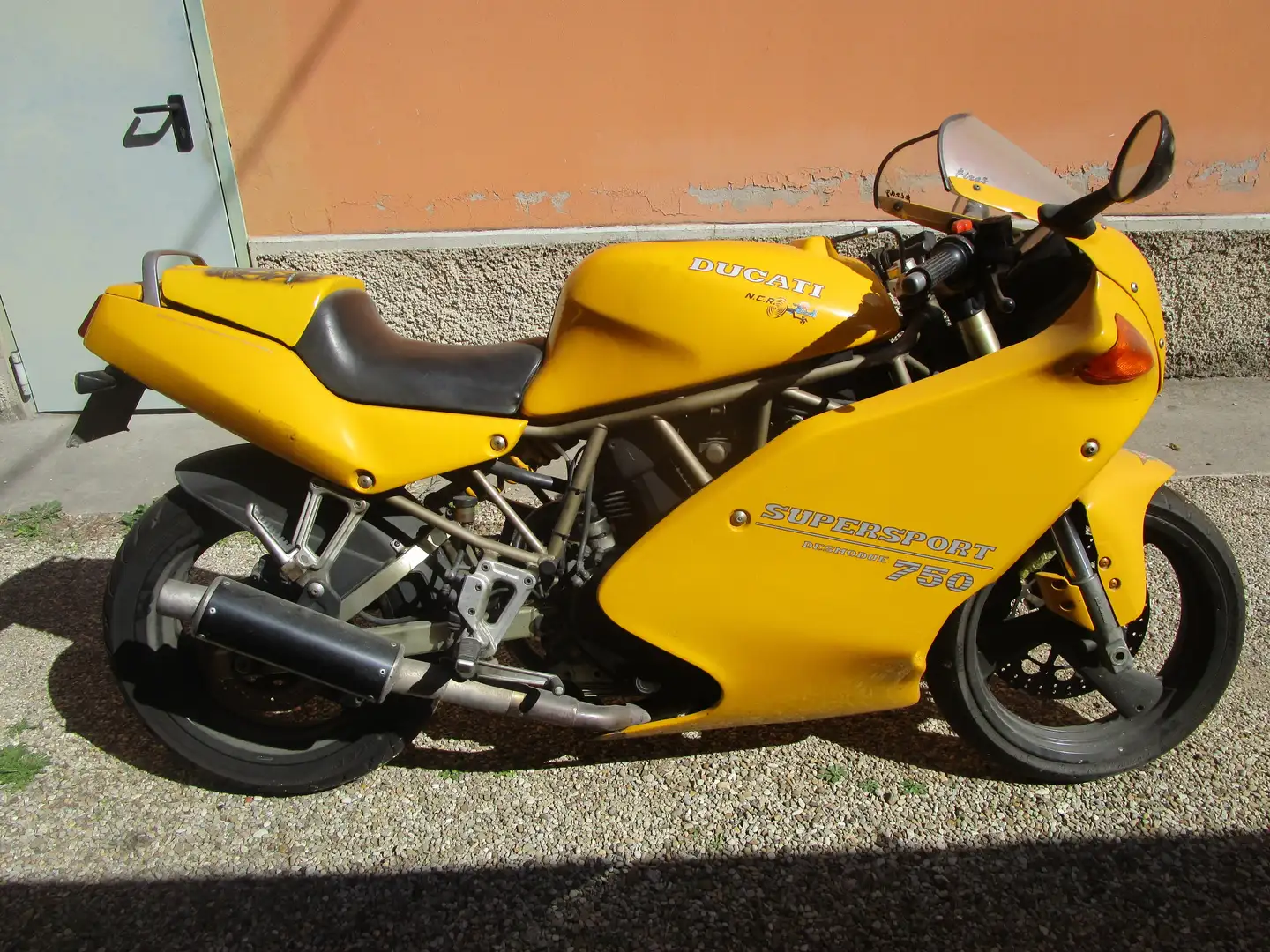 Ducati 750 SS žuta - 1