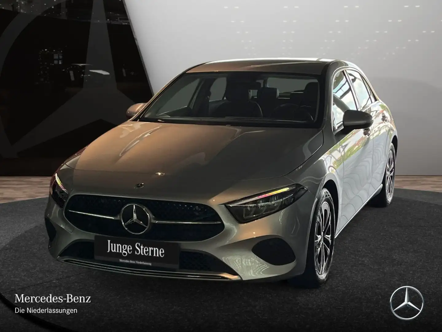 Mercedes-Benz A 180 PROGRESSIVE+LED+KAMERA+7G Silber - 2