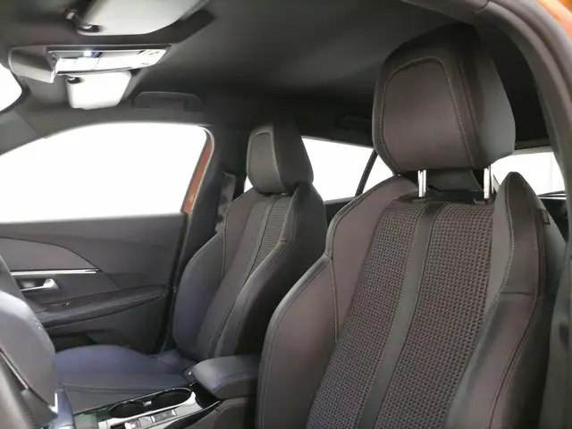 Peugeot 2008 view 12