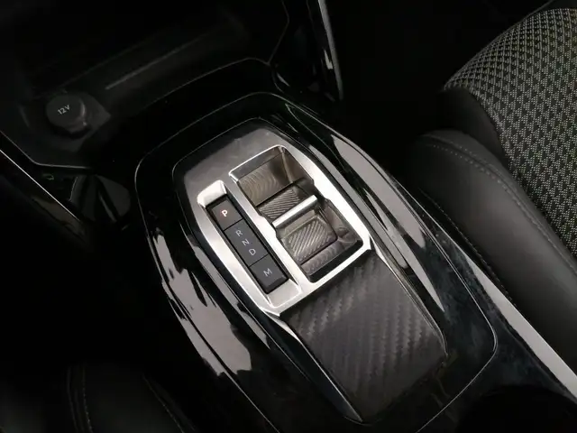 Peugeot 2008 view 13