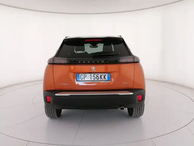 Peugeot 2008 view 4