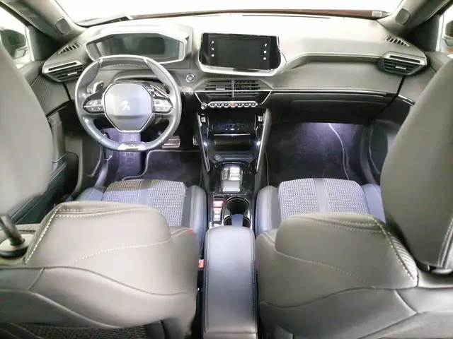 Peugeot 2008 view 9