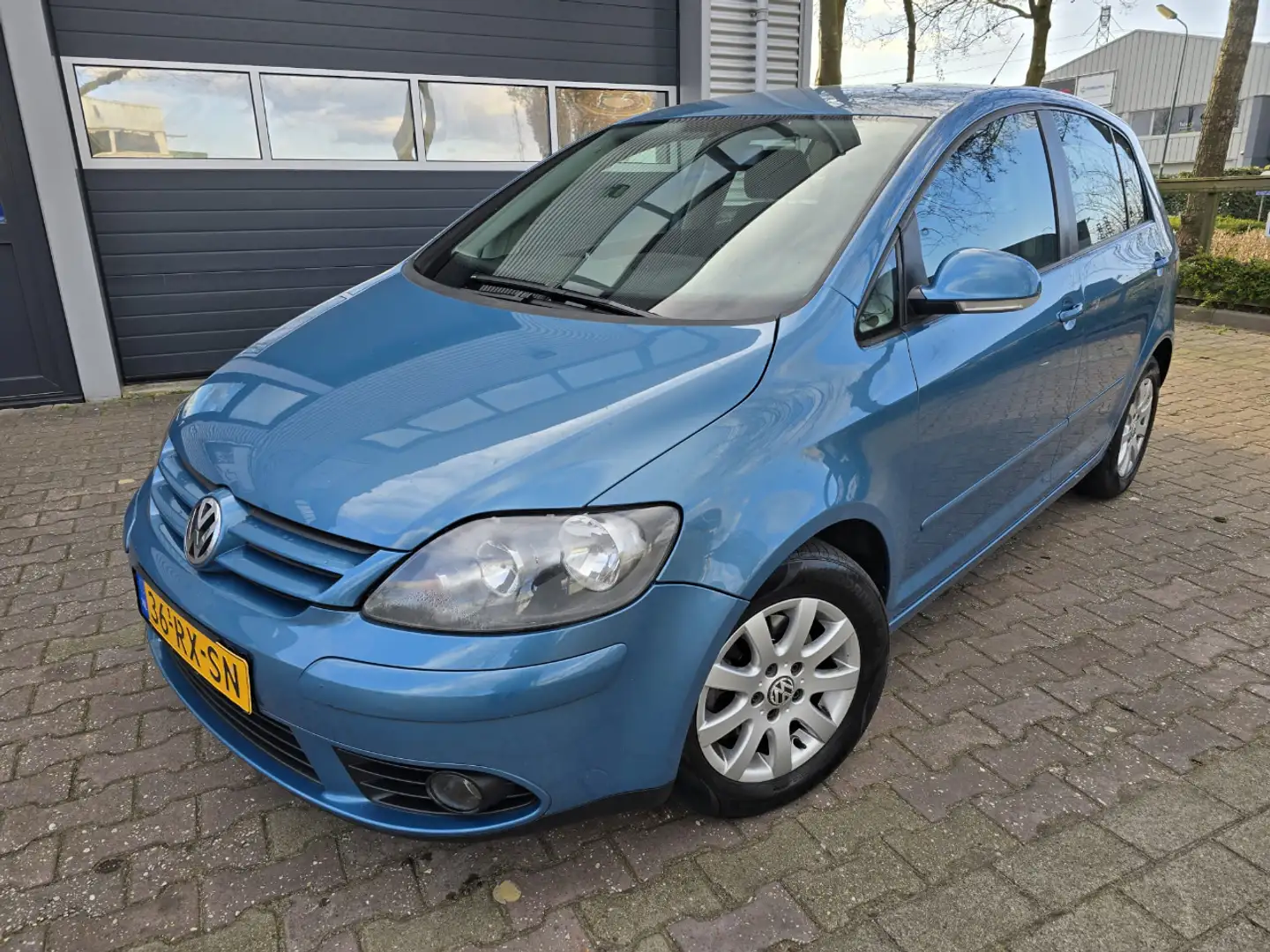 Volkswagen Golf Plus 2.0 FSI COMFORTLINE Blauw - 1