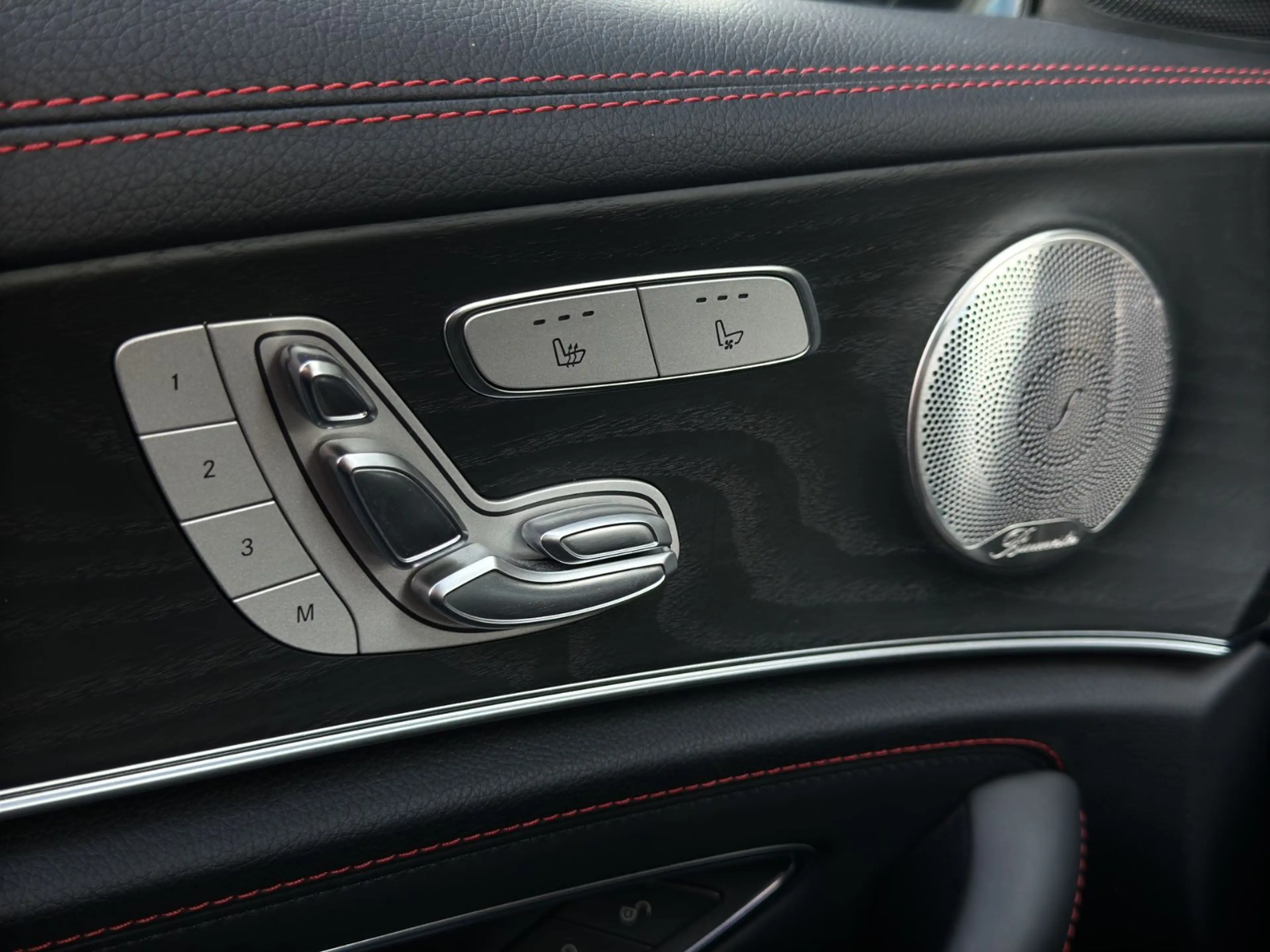 Mercedes-Benz E 53 AMG E53 AMG 4MATIC+ T-Modell°AIR°PANO°DIST+°HUD°BURM — photo 11