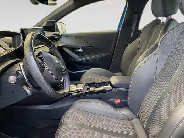 Peugeot 208 view 7