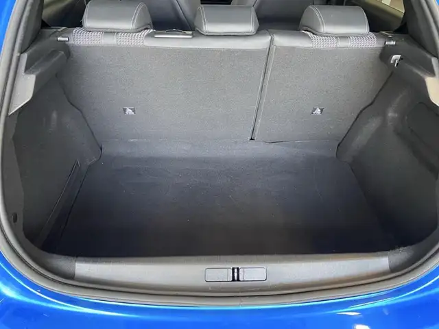 Peugeot 208 view 9