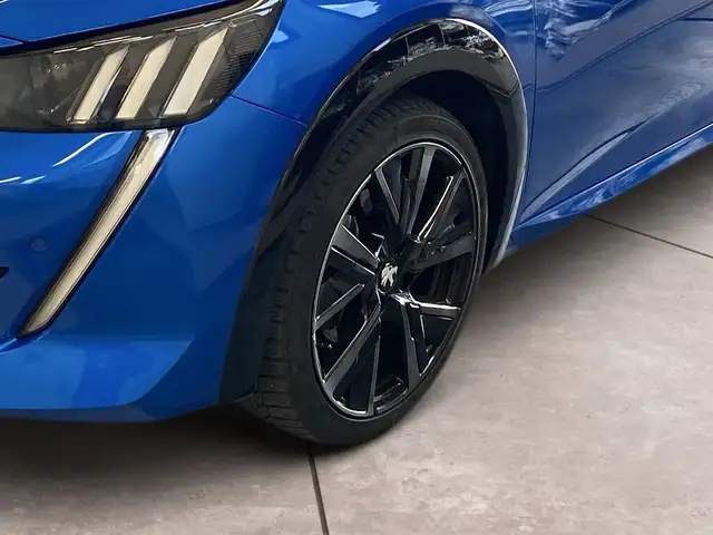 Peugeot 208 view 15