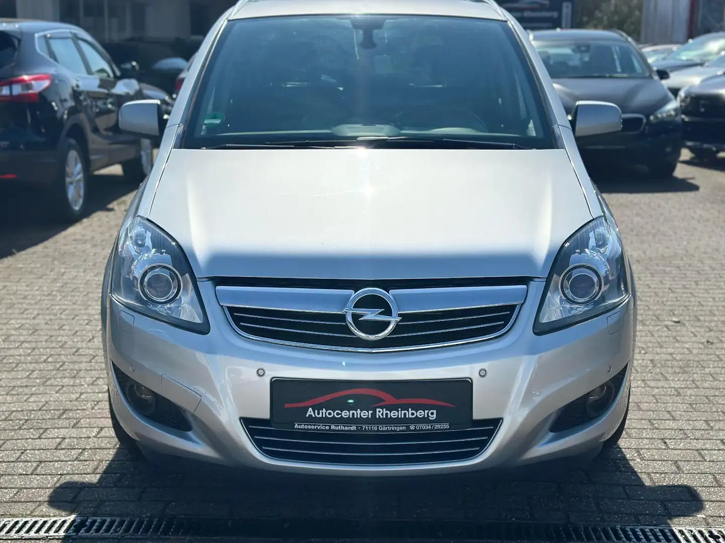 Opel Zafira B Family Plus*2.HAND*HU NEU* Argent - 2