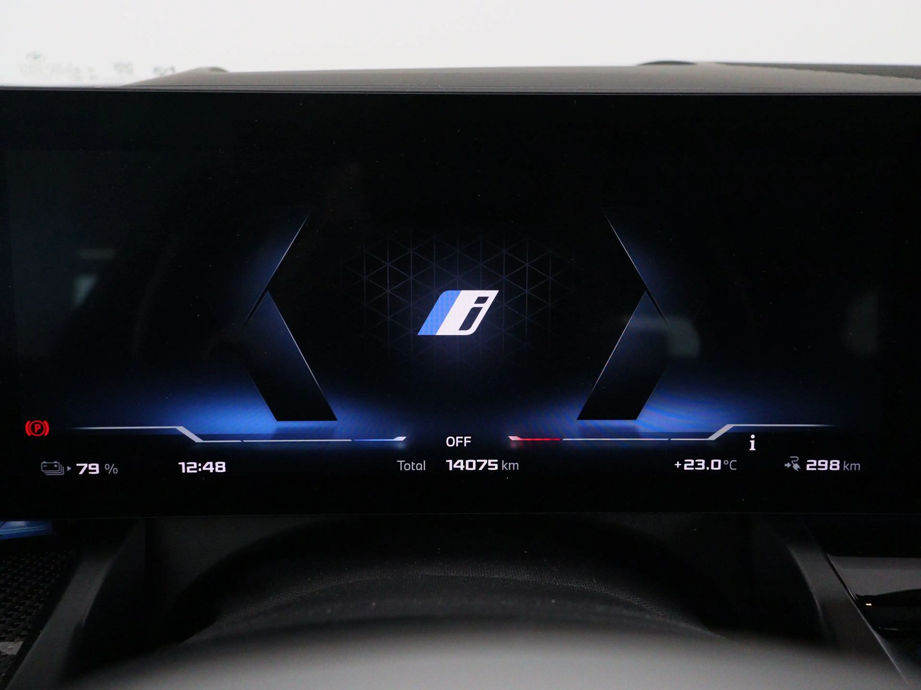 BMW i5 Touring M60 xDrive 84 kWh — photo 4