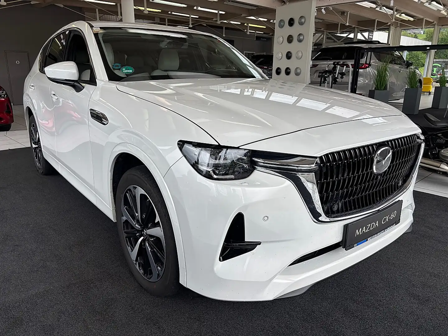 Mazda CX-60 2.5L e-SKYACTIV PHEV AWD TAKUMI CON/DRI/COM/PAN... Weiß - 2