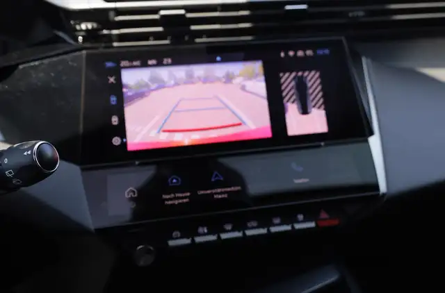Peugeot 308 view 7