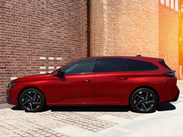 Peugeot 308 view 3