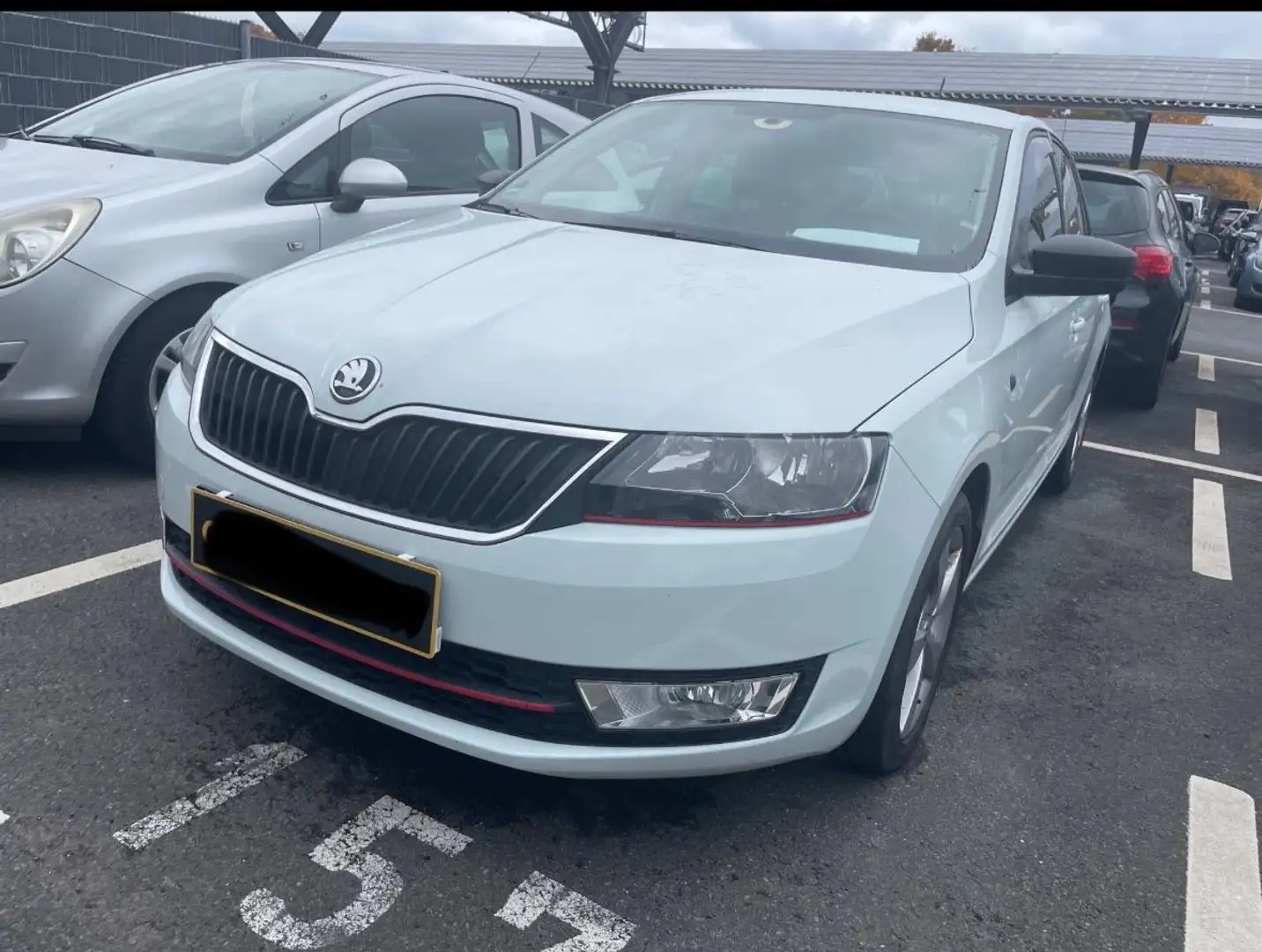 Skoda Rapid/Spaceback RAPID SPACEBACK DRIVE SITZHZG.  ALU PDC 1.BESITZ Weiß - 2