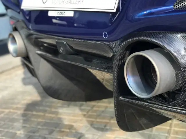 Ferrari F8 Tributo view 5