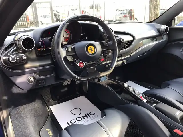 Ferrari F8 Tributo view 10