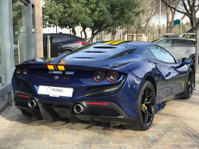 Ferrari F8 Tributo view 7