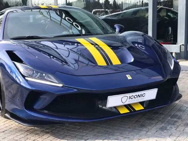 Ferrari F8 Tributo view 3