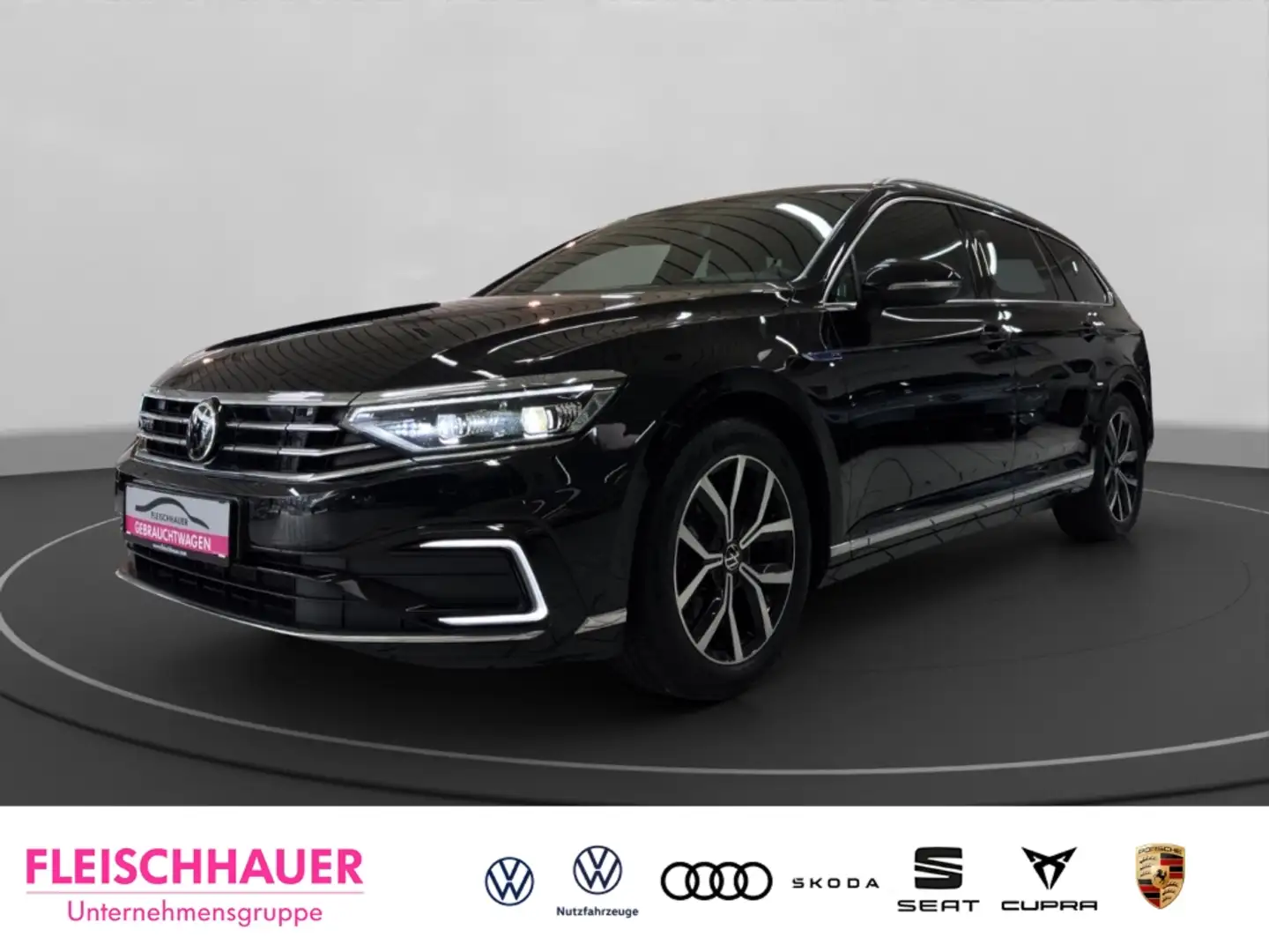 Volkswagen Passat GTE Variant MATRIX+ACC+RFK+NAVI+AHK+SHZ V&H+DAB Schwarz - 1