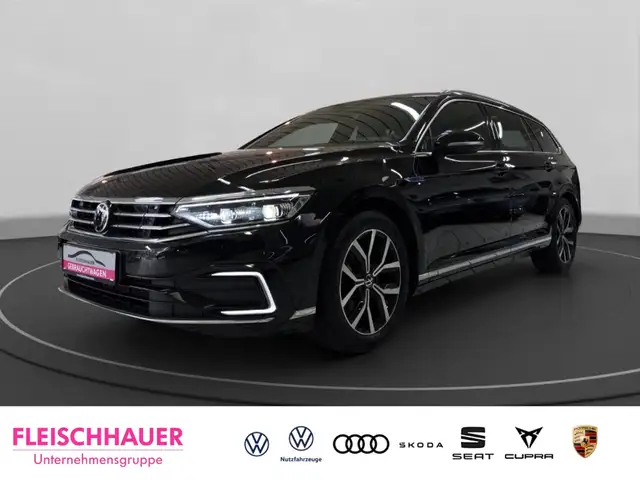 Volkswagen Passat GTE Variant MATRIX+ACC+RFK+NAVI+AHK+SHZ V&H+DAB