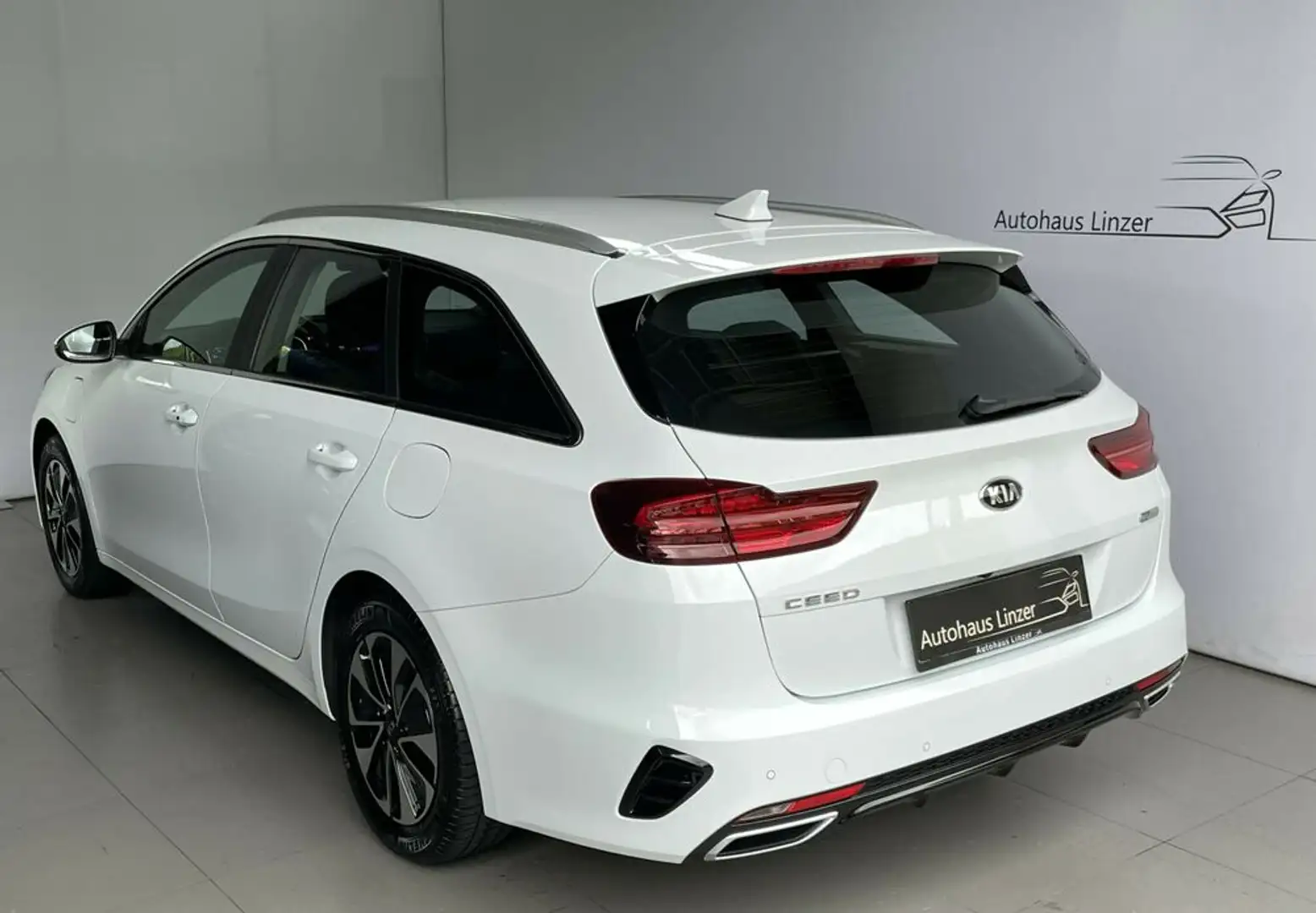 Kia Ceed SW / cee'd SW Plug-In Hybrid Aut *ACC*Keyless*LenkradH*CAM* Weiß - 2