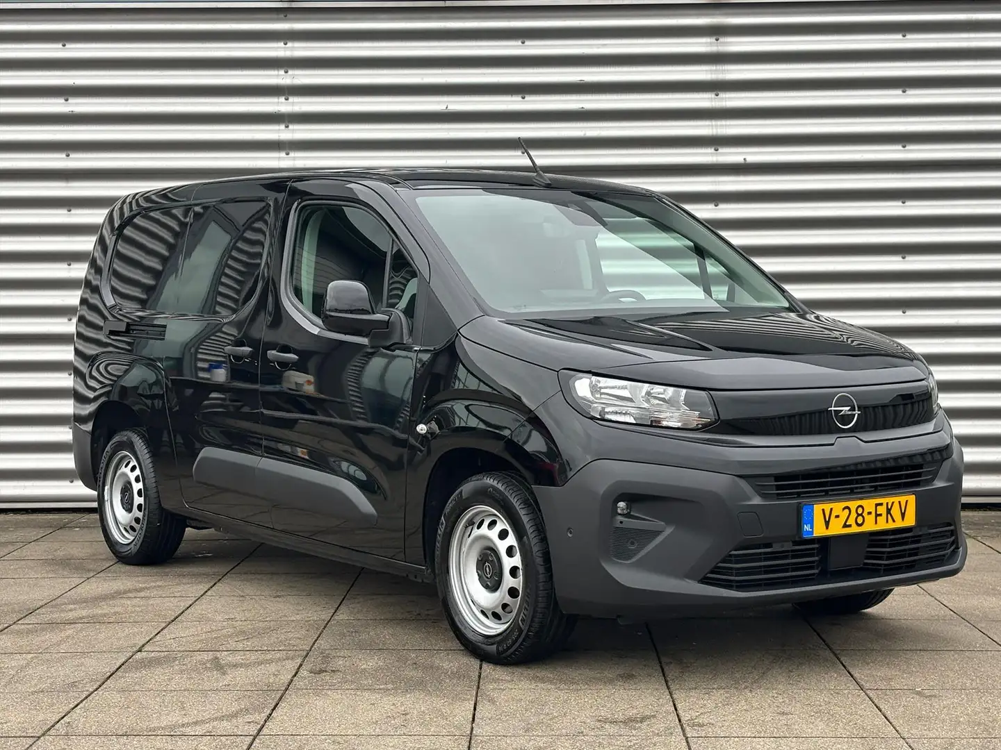 Opel Combo Cargo 1.5 BlueHDI 130 PK 8-traps Automaat L2H1 | N Noir - 2