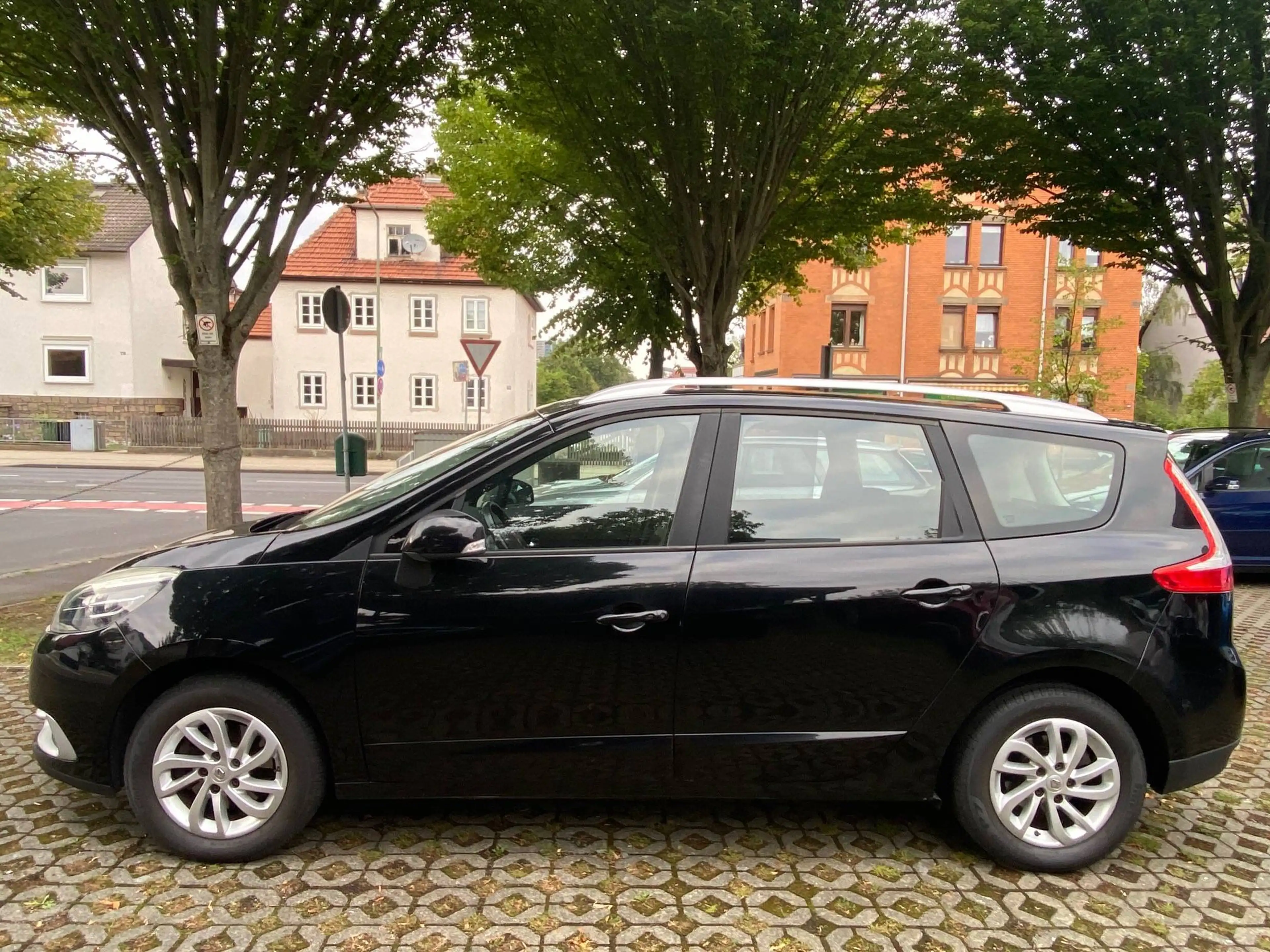 Renault Grand Scenic Renault Grand Scenic dCi 110 S&S Xmod Paris 7-Sitzer — photo 7