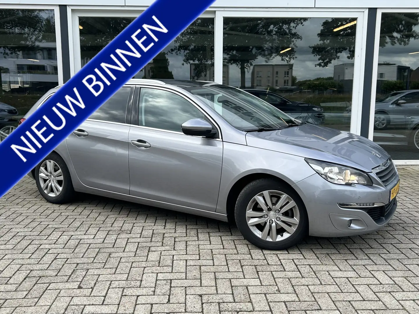 Peugeot 308 SW 1.6 BlueHDI Blue Lease Executive Pack 50% deal Grijs - 1