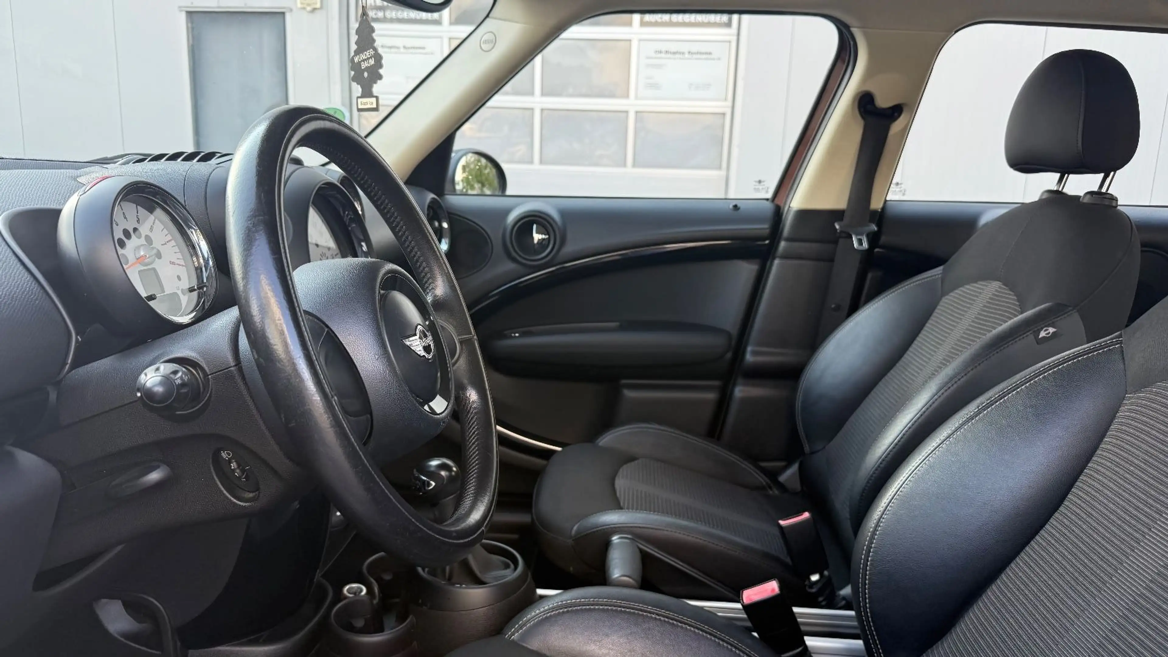 MINI One Countryman 1.6 AUTOMATIK TÜV,LEDER,EURO6,PDC — photo 11