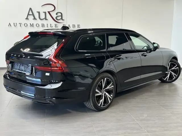 Volvo V90 view 4