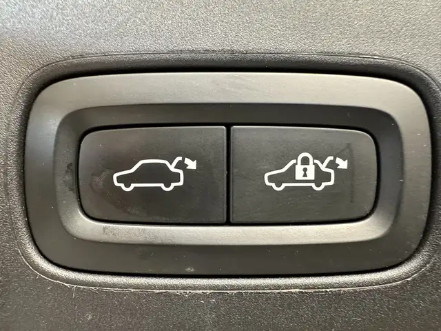 Volvo V90 view 7