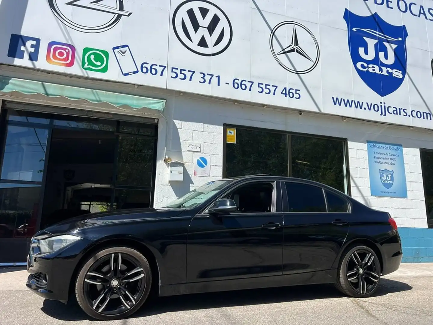BMW 328 328iA xDrive Schwarz - 1