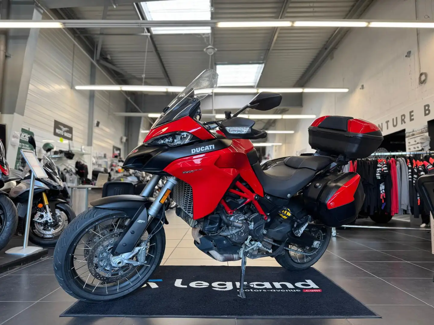 Ducati Multistrada V4 S Red - 1