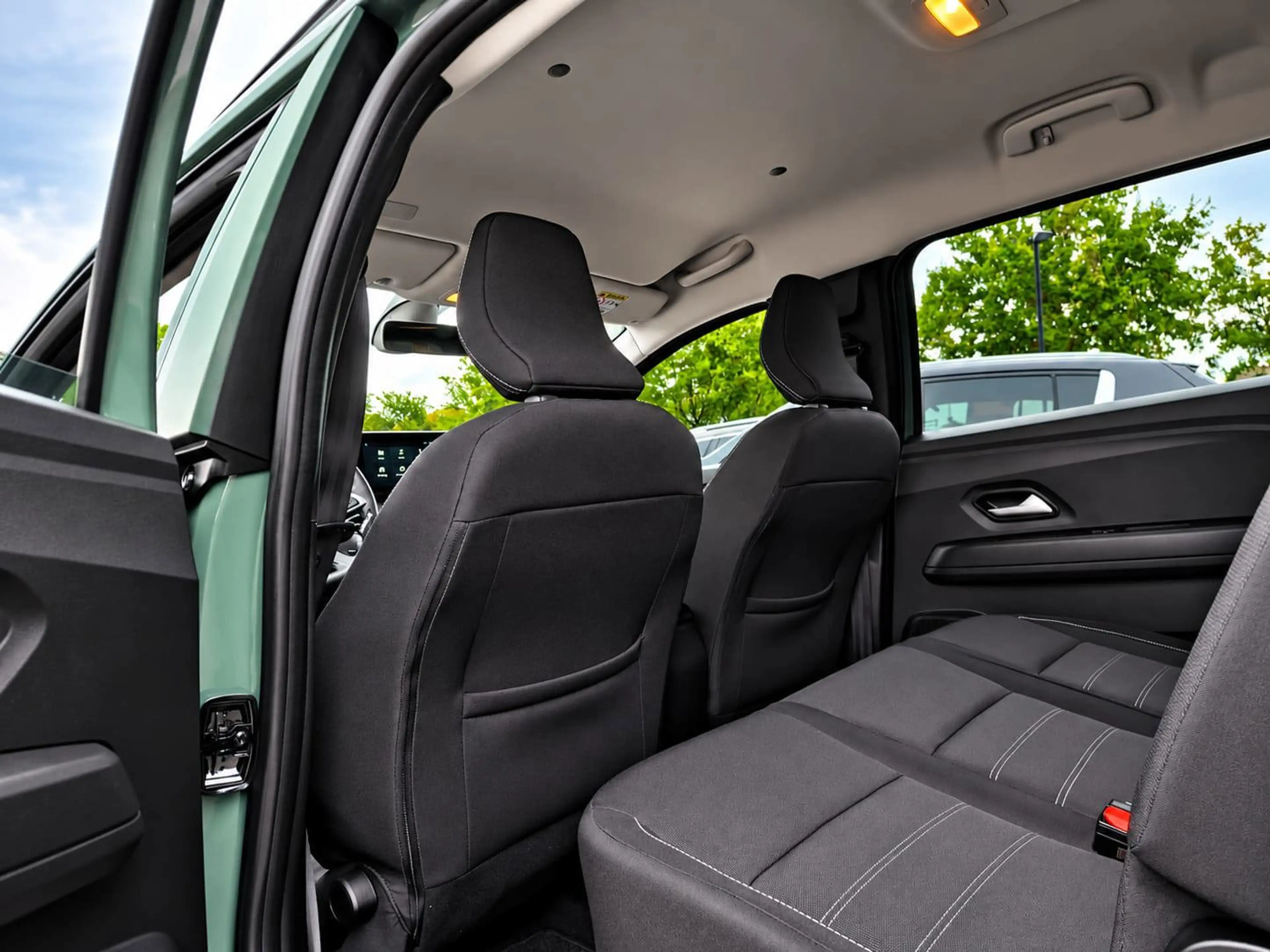 Dacia Jogger 1.6 Hybrid 140 Expression 7p. Trekhaak Automaat — photo 11