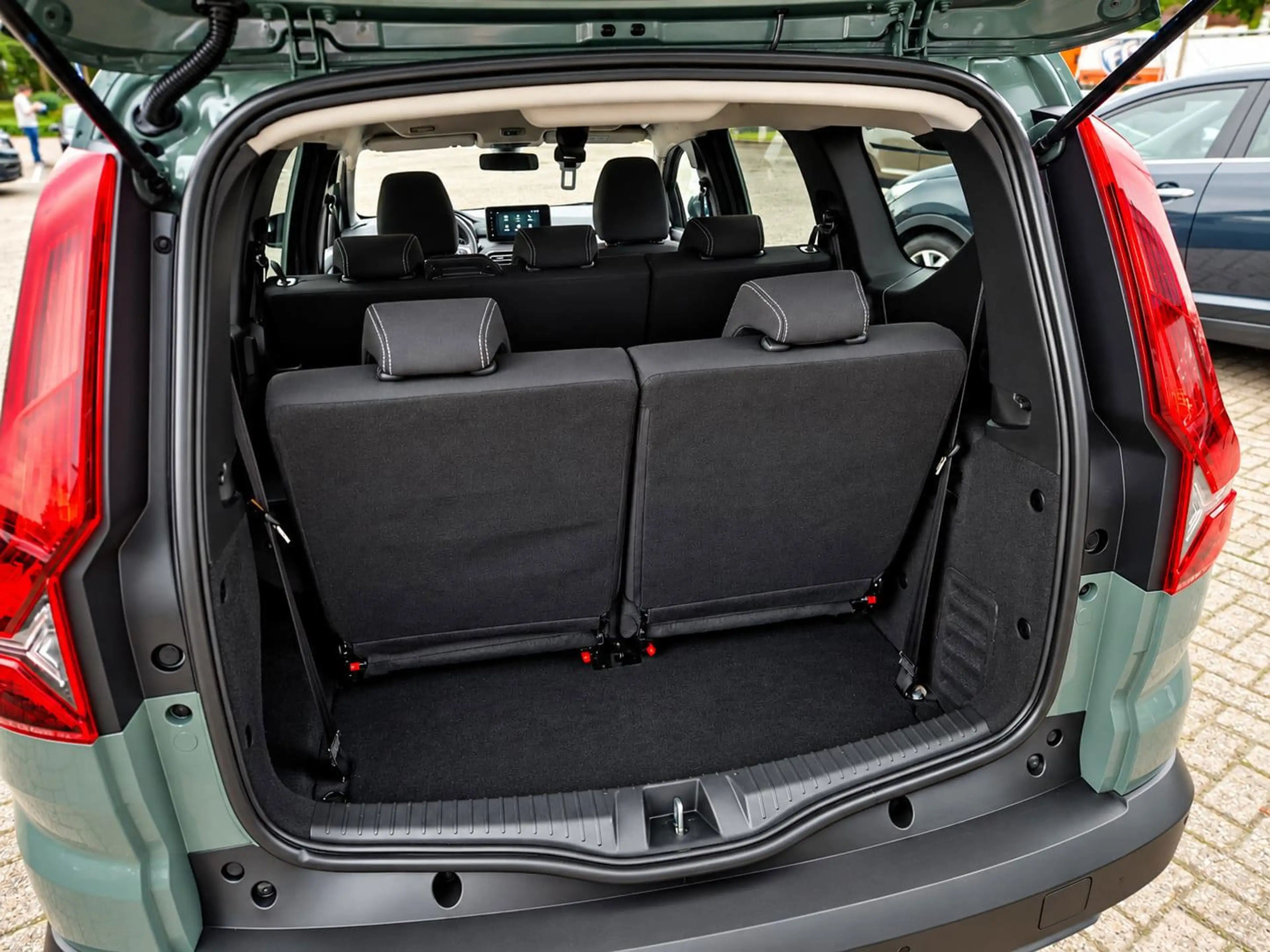 Dacia Jogger 1.6 Hybrid 140 Expression 7p. Trekhaak Automaat — photo 14