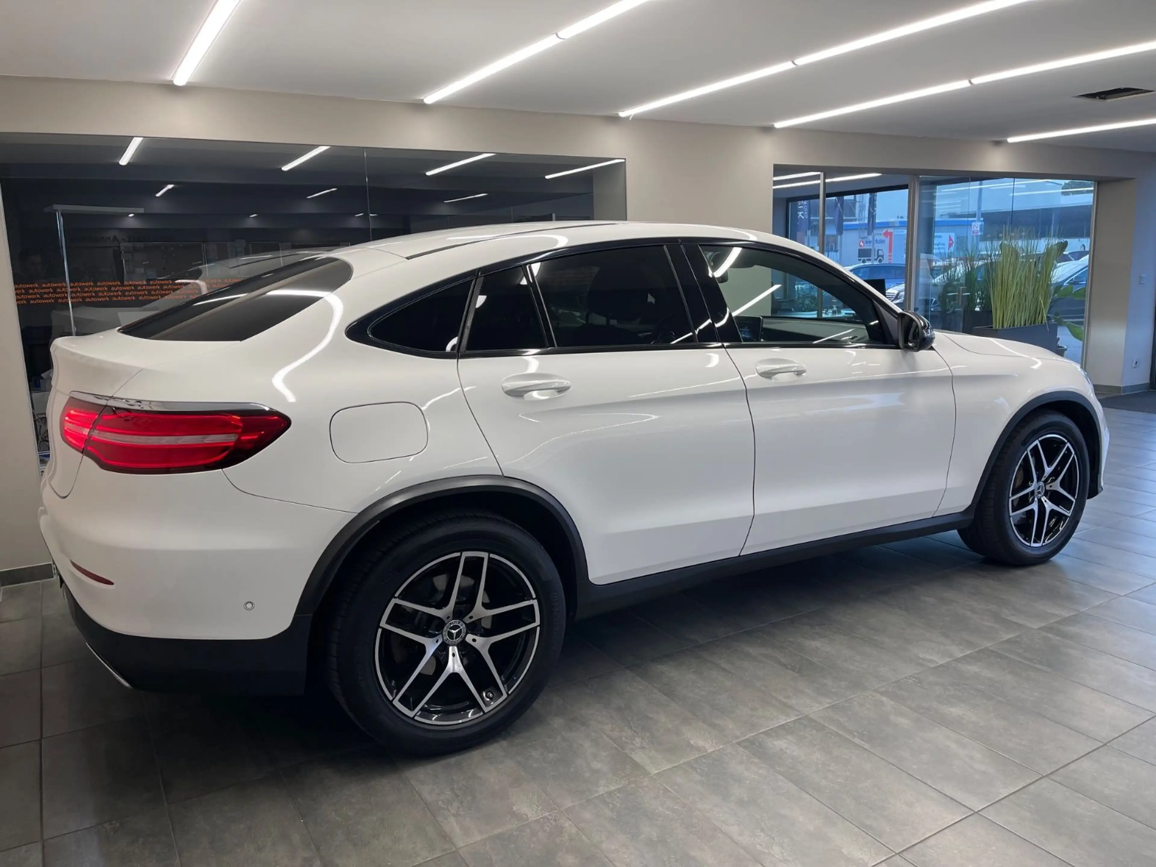 Mercedes-Benz GLC 220 d Coupe 4Matic AMG Line*9G/GSD/LED/Leder — photo 4