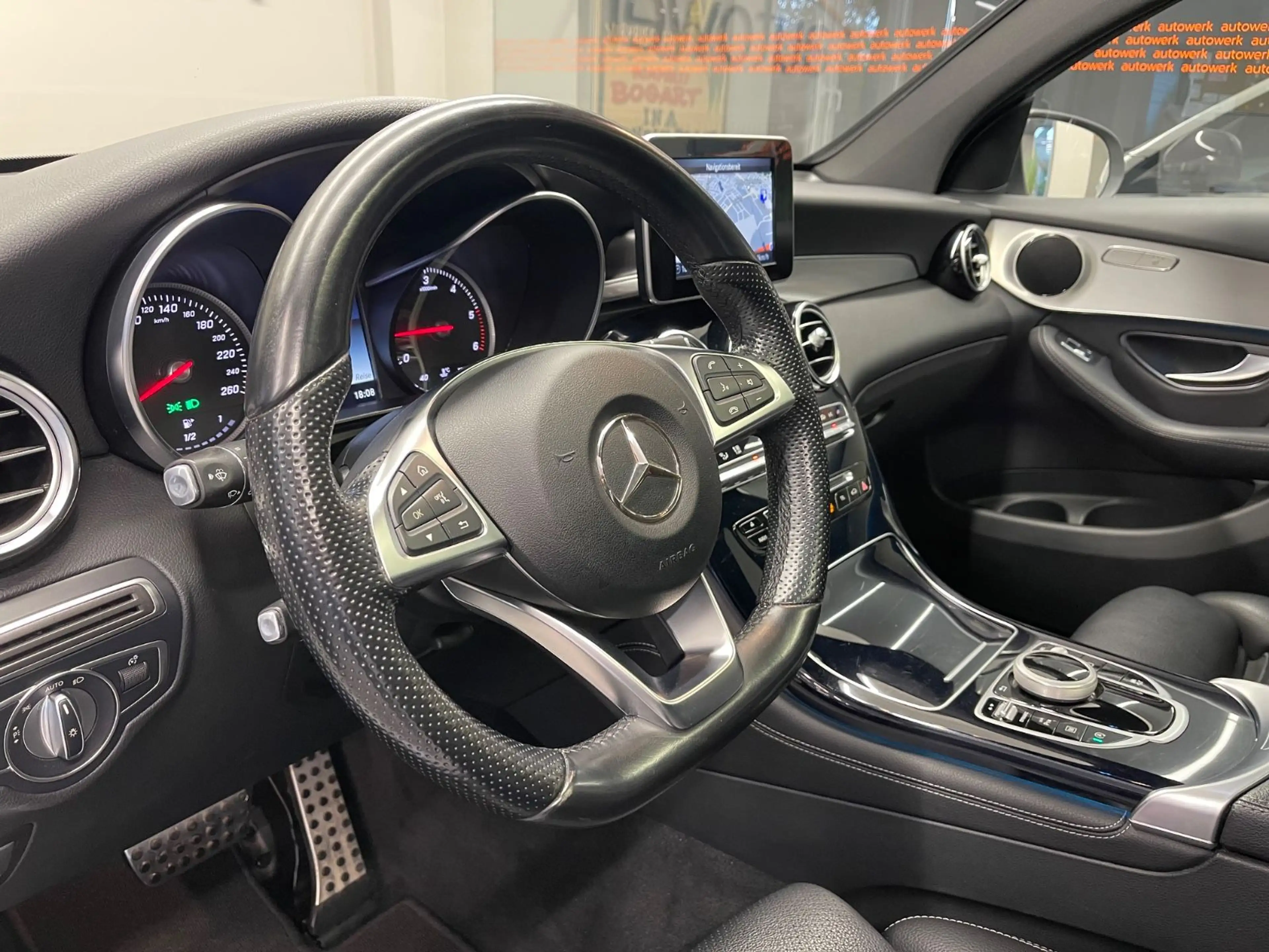 Mercedes-Benz GLC 220 d Coupe 4Matic AMG Line*9G/GSD/LED/Leder — photo 11